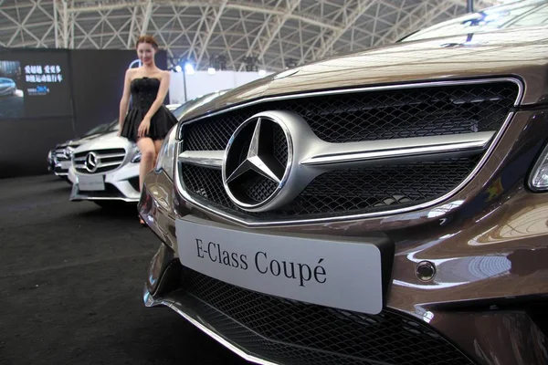 Mercedes Benz Class Coupe Exhibe Durante Una Exposición Automóviles Ciudad — Foto de Stock