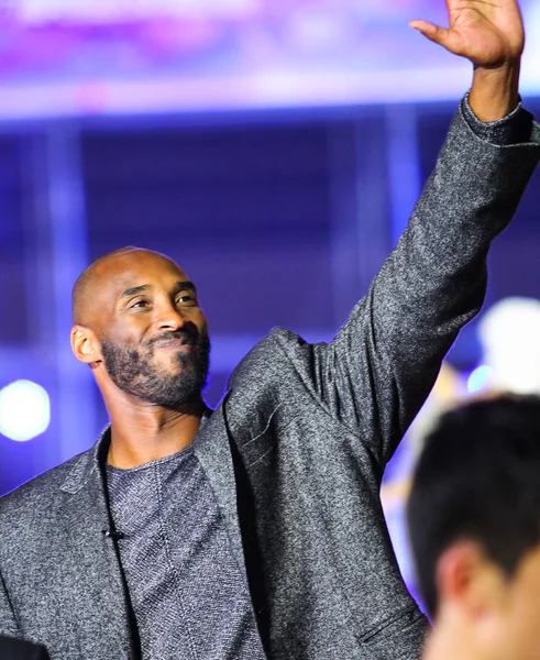 Voormalig Nba Sterren Kobe Bryant Golven Een Ventilator Vergadering Evenement — Stockfoto