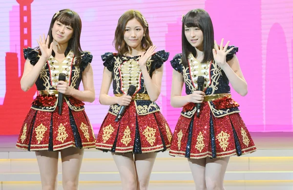 Soldan Sağa Japon Kız Grubu Akb48 Den Rina Izuta Mayu — Stok fotoğraf