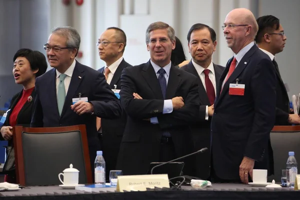 Para Pemimpin Bisnis Internasional Menghadiri Pertemuan Tahunan International Business Leaders — Stok Foto