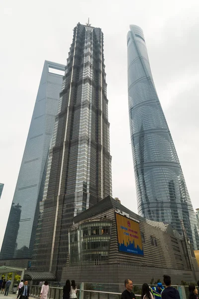Nézd Jobbról Shanghai Tower Shanghai World Financial Center Torony Jinmao — Stock Fotó