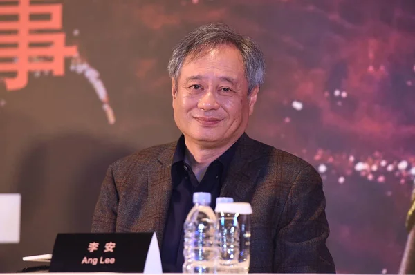 Tajwański Reżyser Ang Lee Uczęszcza Konferencji Prasowej Celu Promowania Swojego — Zdjęcie stockowe