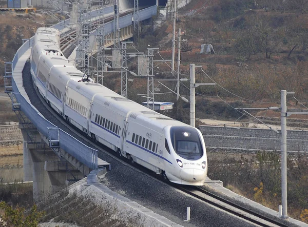 Crh China Railway Vysokorychlostní Bullet Vlak Cestuje Meziměstské Železniční Qingrong — Stock fotografie