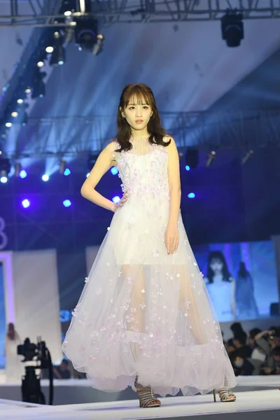 Member Chinese Girl Group Snh48 Parades Snh48 Fashion Awards 2Nd — Stock Photo, Image