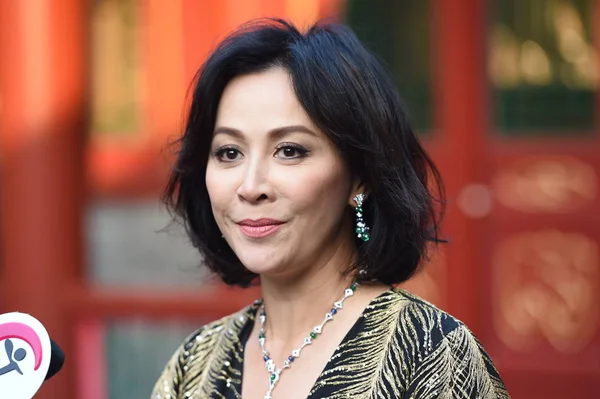 Hongkong Herečka Carina Lau Představuje Když Dorazí Výstavě Šperky Bvlgari — Stock fotografie