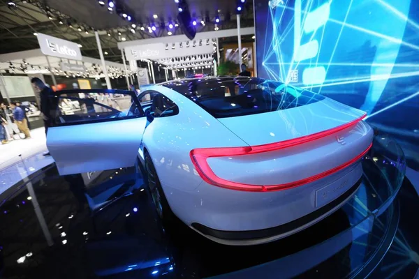 2016年9月29日 在中国上海举行的车展上 Leeco Lesee 电动概念车展出 — 图库照片