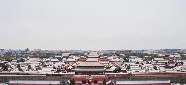 2016年11月21日 中国北京雪中的故宫博物院 又称紫禁城 的全景 — 图库照片