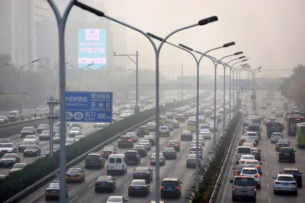 Massen Von Fahrzeugen Dichten Smog Peking China November 2016 — Stockfoto