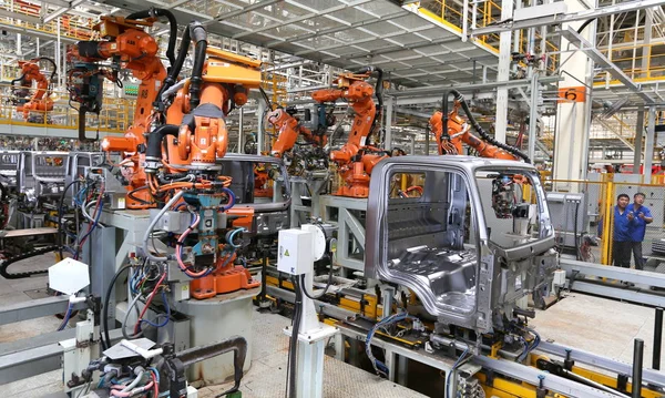 Roboterarme Werden Einem Autowerk Der Stadt Qingdao Der Ostchinesischen Provinz — Stockfoto