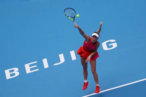 Wang Qiang Aus China Serviert Gegen Caroline Wozniacki Aus Dänemark — Stockfoto