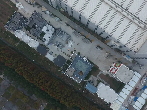 Winsun 装飾デザイン エンジニア リング株式会社が 2016 日中国東部の江蘇省蘇州市に蘇州工業団地に プリンターで作られた建物の空中写真 — ストック写真