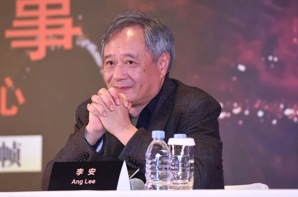 Tchajwanský Režisér Ang Lee Zúčastní Tiskové Konference Podporu Svého Nového — Stock fotografie