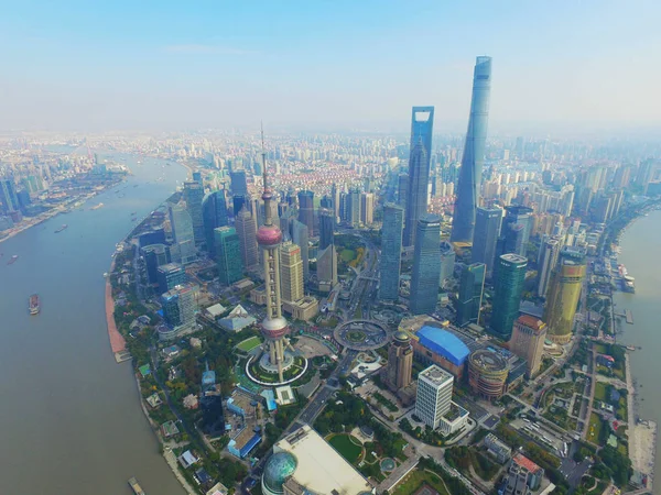 Skyline Huangpu River Lujiazui Financial District Oriental Pearl Tower Left —  Fotos de Stock