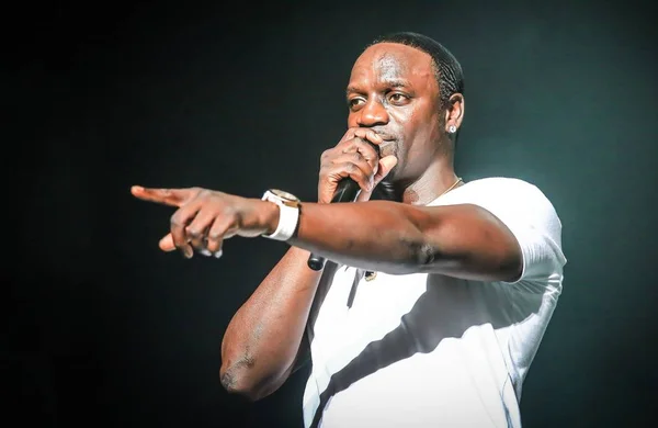 Сенегальско Американский Певец Aliaune Damala Badara Thiam Известный Akon Выступает — стоковое фото