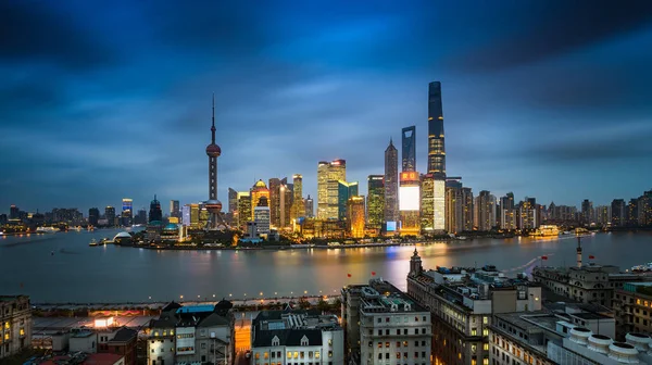 Vista Nocturna Puxi Río Huangpu Distrito Financiero Lujiazui Con Torre —  Fotos de Stock