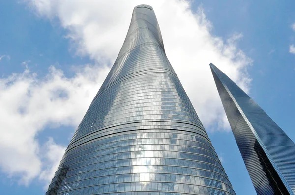 Widok Shanghai Tower Lewo Obok Shanghai World Financial Center Prawej — Zdjęcie stockowe