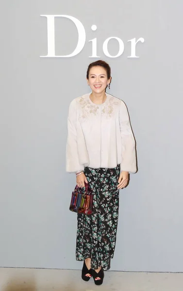 Kinesiska Skådespelerskan Zhang Ziyi Anländer För Part Dior Lady Konst — Stockfoto