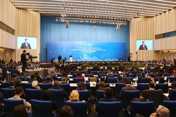 Şangay Belediye Başkanı Yang Xiong Uluslararası Liderleri Danışma Konseyi Isiac — Stok fotoğraf