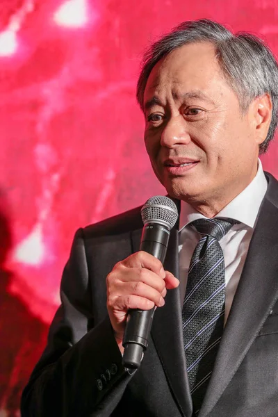 Director Taiwanés Ang Lee Llega Alfombra Roja Para Estreno Nueva — Foto de Stock