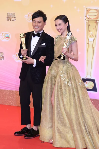 Hong Kong Actress Katy Kung Right Actor Raymond Cho Pose — Stock Photo, Image