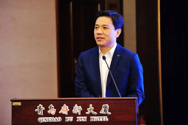 Robin Yanhong Předseda Představenstva Generální Ředitel Baidu Mluví Během Ceremoniálu — Stock fotografie