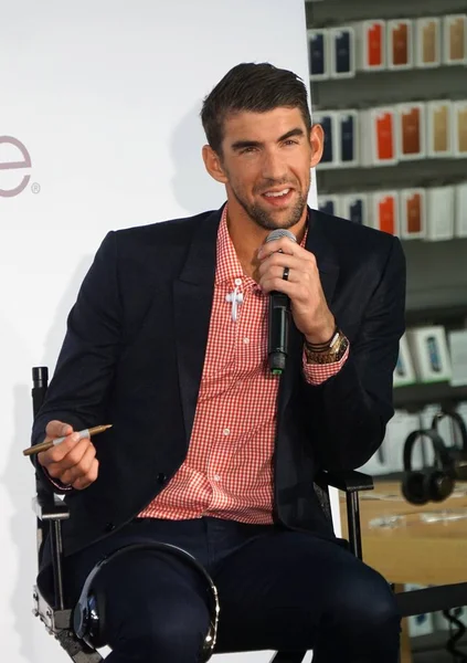 American Swimming Star Michael Phelps Attends Promotional Event Beats Dre — Stock Photo, Image