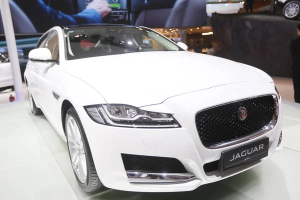 Jaguar Xfl Está Exhibición Durante 14ª Exposición Internacional Automóviles China — Foto de Stock