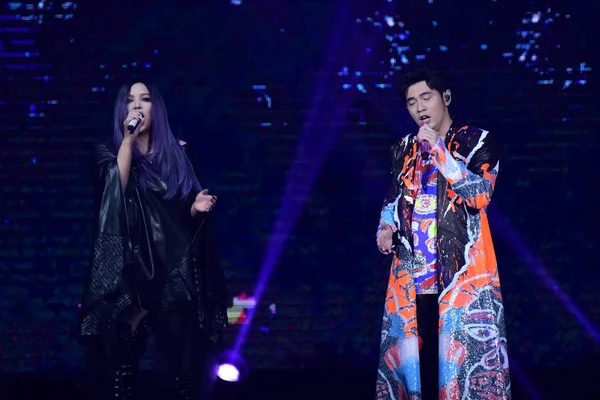 Los Cantantes Taiwaneses Jay Chou Derecha Mei Realizan Último Concierto — Foto de Stock