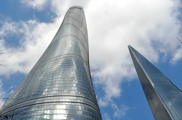 Widok Shanghai Tower Lewo Obok Shanghai World Financial Center Prawej — Zdjęcie stockowe