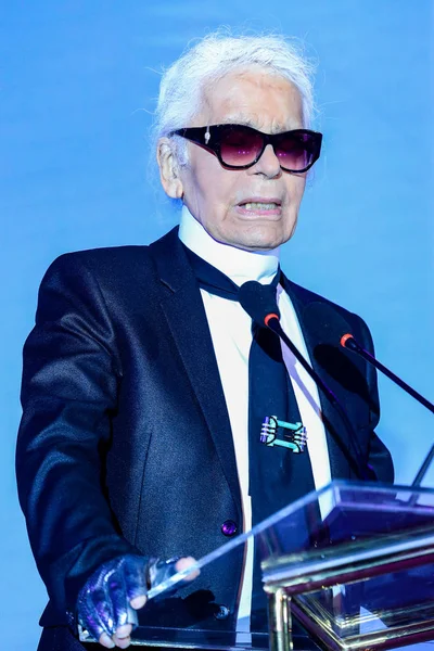 Diseñador Moda Alemán Karl Lagerfeld Habla Durante Ceremonia Entrega Premios — Foto de Stock