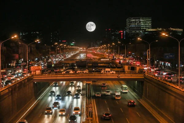 View Supermoon Busy Road Beijing China November 2016 — Stock Photo, Image