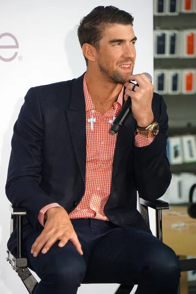 American Swimming Star Michael Phelps Attends Promotional Event Beats Dre — Stock Photo, Image