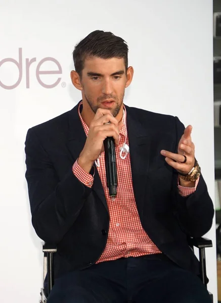 American Swimming Star Michael Phelps Attends Promotional Event Beats Dre — Stock Photo, Image