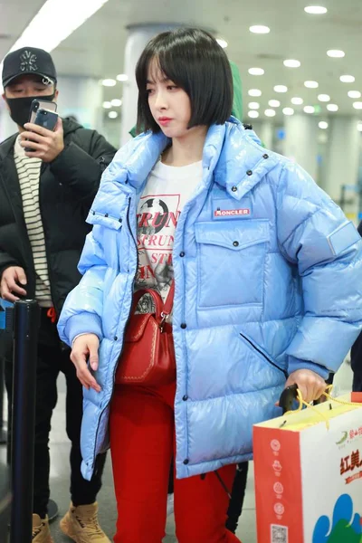 Chinese Actress Victoria Song Song Qian Arrives Beijing Capital International — Stock Photo, Image