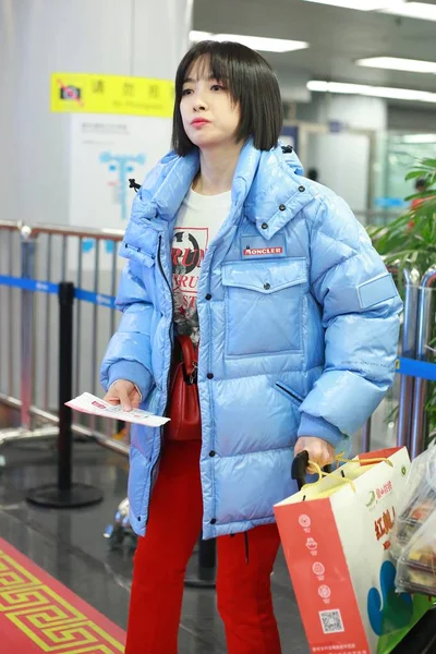 Atriz Chinesa Victoria Song Song Qian Chega Aeroporto Internacional Capital — Fotografia de Stock