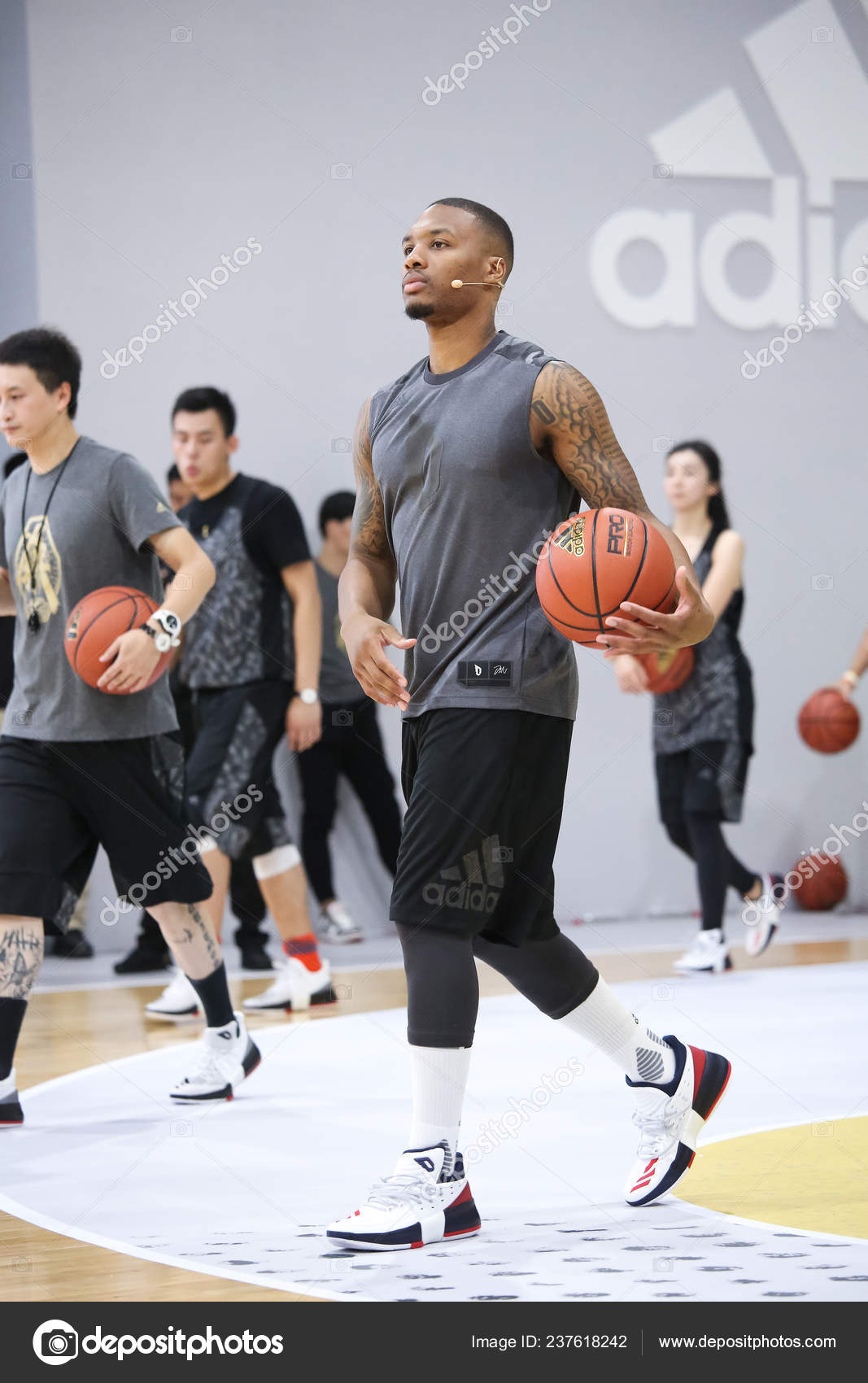 damian lillard adidas