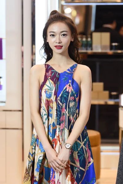 Actrice Chinoise Jinyan Participe Événement Promotionnel Pour Salvatore Ferragamo Shanghai — Photo