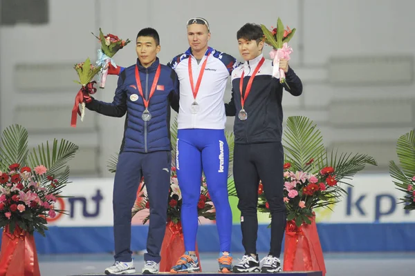 Fra Venstre Første Runner Gao Tingyu Kina Vinder Pavel Kulizhnikov - Stock-foto