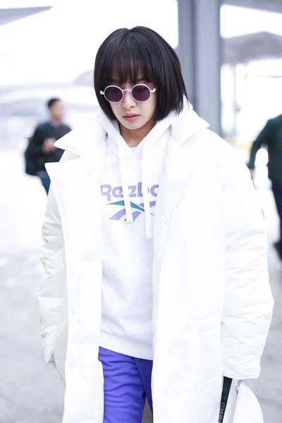 Chinese Zangeres Actrice Victoria Song Song Qian Arriveert Bij Shanghai — Stockfoto