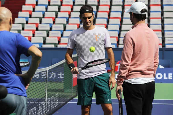 Tennista Svizzero Roger Federer Partecipa Una Sessione Allenamento Prossimo Torneo — Foto Stock