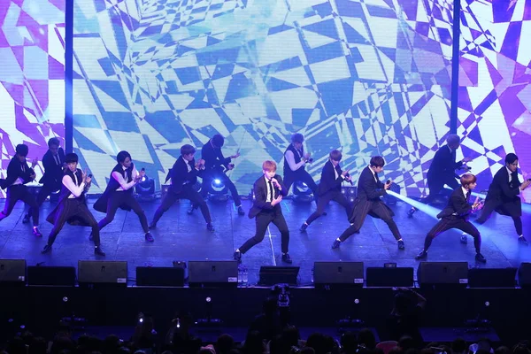 Mitglieder Der Südkoreanischen Boygroup Treten Bei Ihrem Konzert Taipeh Taiwan — Stockfoto