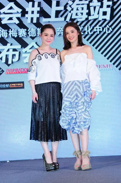 Gillian Chung Izquierda Charlene Choi Del Dúo Pop Twins Hong — Foto de Stock