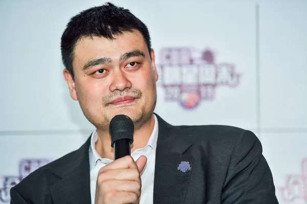 Отставной Китайский Баскетболист Мин Председатель Китайской Баскетбольной Ассоциации Принял Участие — стоковое фото