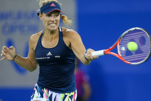 Angelique Kerber Της Γερμανίας Επιστρέφει Έναν Πυροβολισμό Petra Kvitova Της — Φωτογραφία Αρχείου