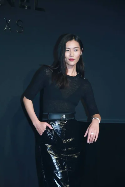 Kinesiska Modell Liu Wen Deltar Ett Lanseringsevenemang Chanel J12Xs Klockor — Stockfoto