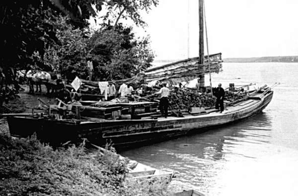 Esta Foto Archivo Tomada 1952 Muestra Barco Vela Madera Atracando —  Fotos de Stock