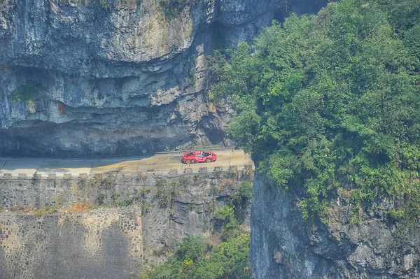 Coureur Italien Fabio Barone Conduit Une Voiture Sport Ferrari Sur — Photo