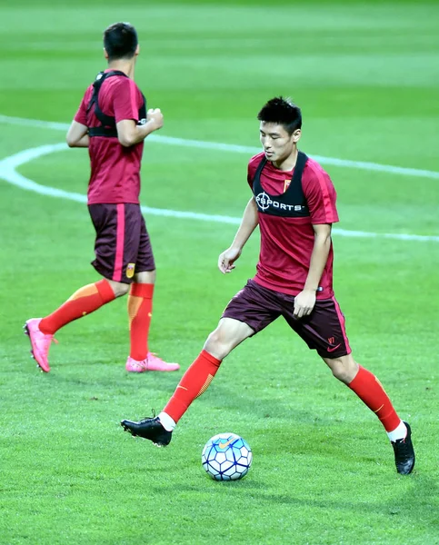 Lei Chinese National Football Team Takes Part Training Session First — 图库照片