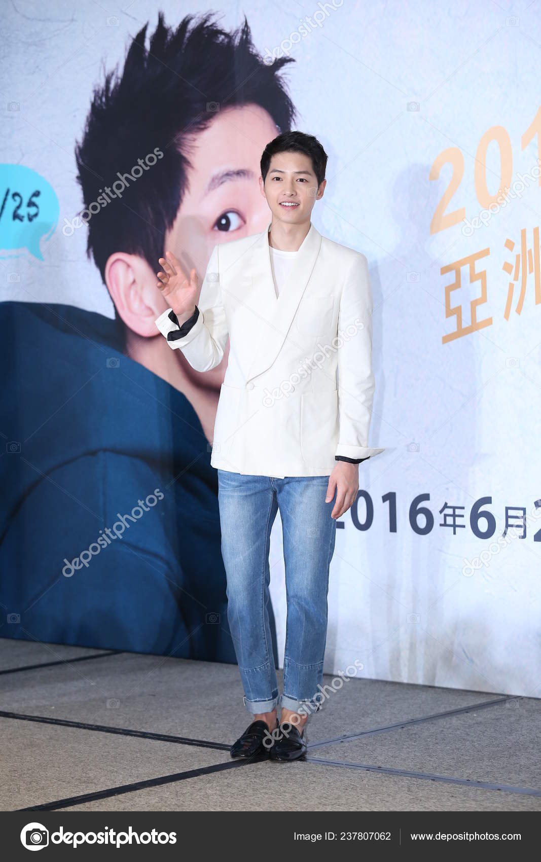 447 Song Joong Ki Stock Photos Song Joong Ki Images Depositphotos