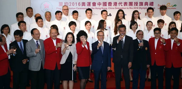 Presidente Ejecutivo Hong Kong Leung Chun Ying Frente Cuarta Derecha — Foto de Stock